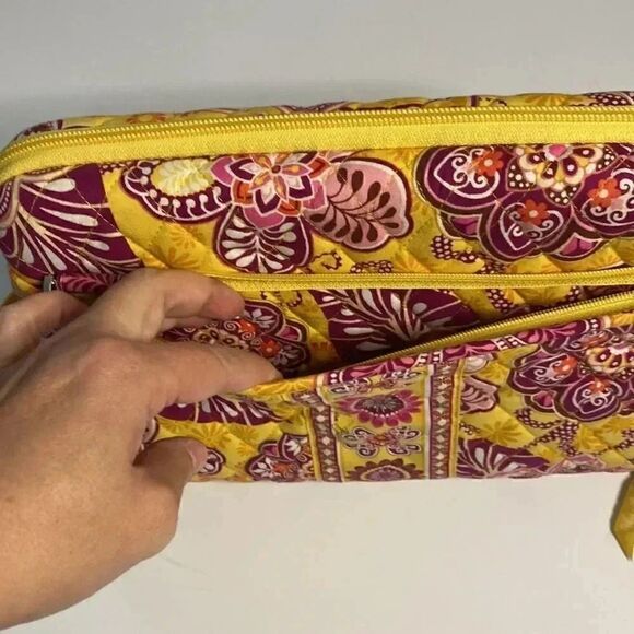 Vera Bradley Hard Shell Tablet Case - Picture 8 of 10